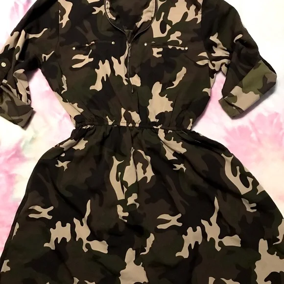 🪖🎖Army Dress with Pockets 🤩 - Picture 1 of 4
